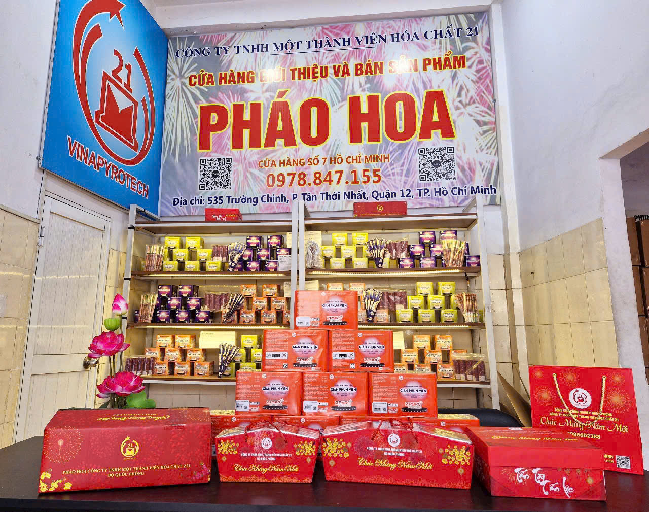 cửa hàng pháo hoa